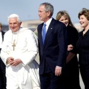 In Arnheim wurde Laumann unter dem bürgerlichen Namen des damaligen Papstes vorgestellt.